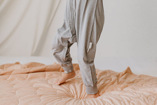 Short Sleeve Footed Sleep Bag 0.5 TOG (Bamboo Jersey) - Pantone Drizzle