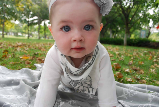 Load image into Gallery viewer, Bamboo Baby Bandana Bib - Feather White - Nest Designs
