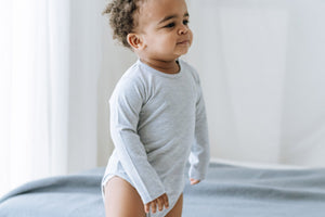 
            
                Load image into Gallery viewer, Basics Bamboo Cotton Long Sleeve Onesie - Grey Dawn
            
        