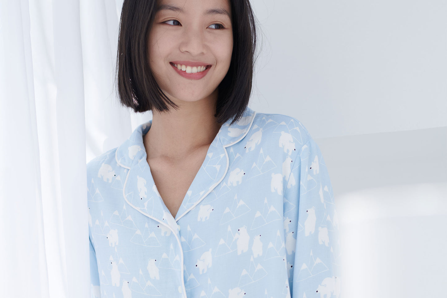 Load image into Gallery viewer, Women&amp;#39;s Long sleeve Button-up PJ Set (Bamboo) - Snowy Peaks
