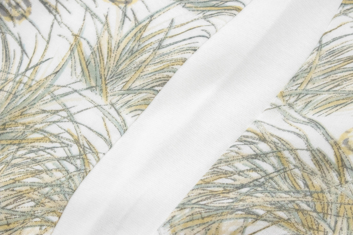 Raglan Short Sleeve Sleep Suit 0.6 TOG (Bamboo Pima) - Seagulls & Seagrass