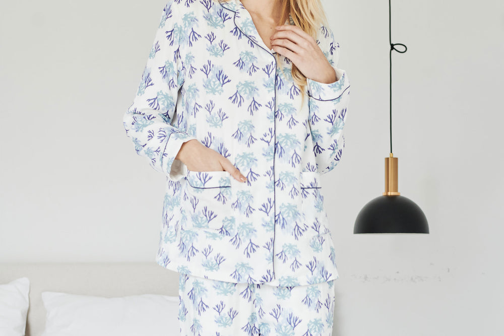 
            
                Load image into Gallery viewer, Women&amp;#39;s Bamboo Long Sleeve Button-up PJ Set - Blue Reef - Nest Designs
            
        