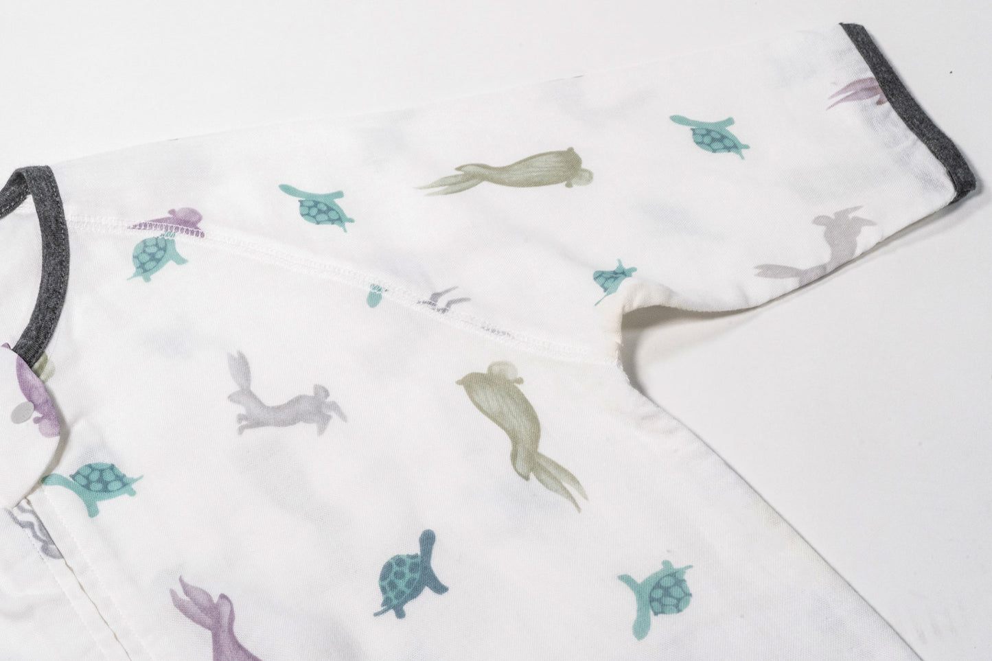 Load image into Gallery viewer, 3/4 Sleeve Sleep Bag 0.25 TOG (Bamboo) - The Tortoise &amp;amp; The Hare
