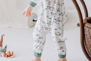 
            
                Load image into Gallery viewer, Bamboo Long Sleeve Romper - The Frog &amp;amp; The Ox
            
        