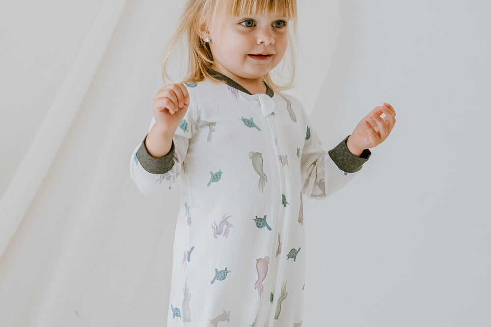 
            
                Load image into Gallery viewer, Bamboo Long Sleeve Romper - The Tortoise &amp;amp; The Hare
            
        