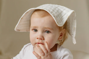 
            
                Load image into Gallery viewer, 9-Layer Hooded Baby Bath Towel (Organic Cotton) - The Goose &amp;amp; The Golden Egg
            
        